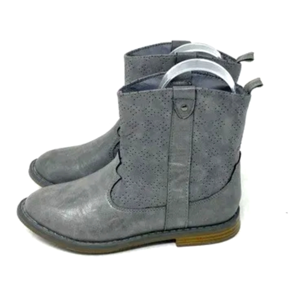 🌕 Old Navy gray cowgirl boots